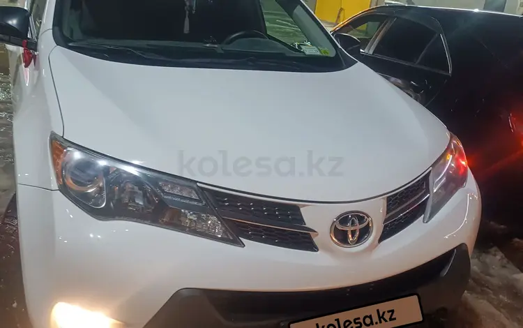 Toyota RAV4 2014 годаүшін8 800 000 тг. в Уральск