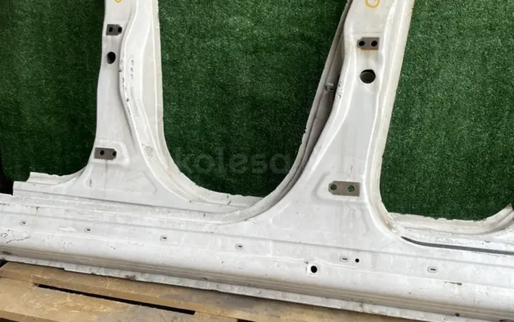 Стойка кузова средняя Lexus GS 300 160 кузовүшін80 000 тг. в Талдыкорган