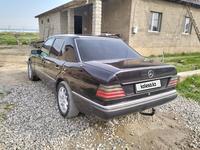 Mercedes-Benz E 200 1993 года за 2 000 000 тг. в Шымкент