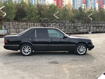 Mercedes-Benz E 200 1993 года за 2 000 000 тг. в Шымкент – фото 14