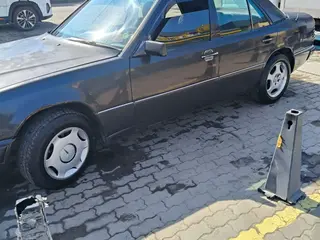 Mercedes-Benz E 260