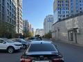 Toyota Camry 2018 года за 14 000 000 тг. в Астана – фото 2