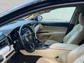 Toyota Camry 2018 года за 14 000 000 тг. в Астана – фото 7