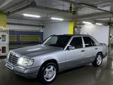 Mercedes-Benz E 220 1993 года за 3 100 000 тг. в Астана – фото 5