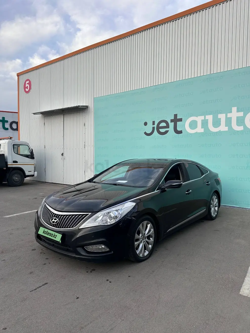 Hyundai Grandeur, 2011