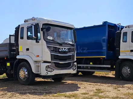 JAC  Грузовой бортовой JAC N 200 (г/п 14 тон) 2023 года за 24 000 000 тг. в Атырау – фото 37