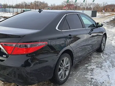 Toyota Camry 2015 года за 8 500 000 тг. в Актобе – фото 13