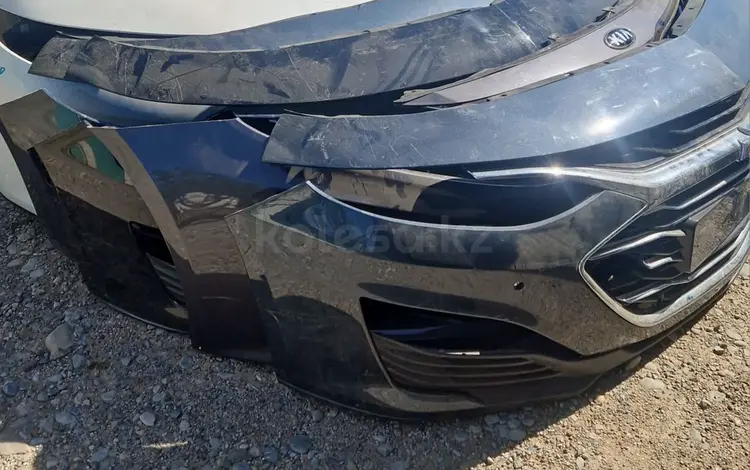 Бампера на Chevrolet Malibu 2017-22 за 2 000 тг. в Алматы