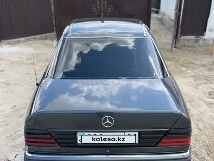 Mercedes-Benz E 220 1993 года за 1 700 000 тг. в Кызылорда – фото 3