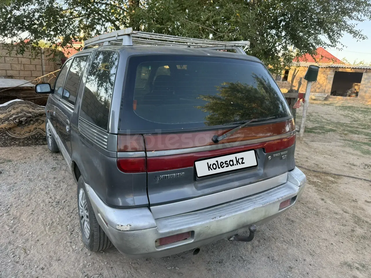 Mitsubishi Space Wagon, 1990