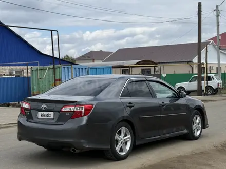 Toyota Camry 2014 года за 5 200 000 тг. в Уральск – фото 5