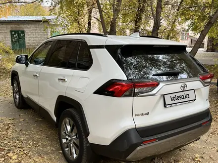 Toyota RAV4 2021 года за 19 000 000 тг. в Караганда – фото 3