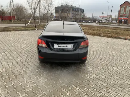 Hyundai Solaris 2014 года за 2 090 000 тг. в Уральск – фото 3