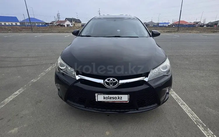 Toyota Camry 2016 года за 5 800 000 тг. в Атырау