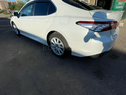 Toyota Camry 2019 года за 11 950 000 тг. в Астана – фото 6