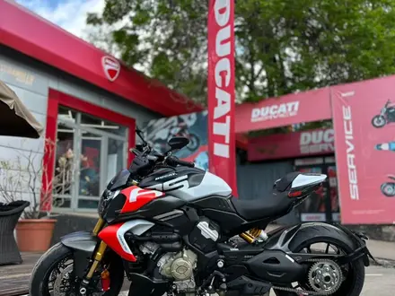 Ducati  Diavel V4 RS 2026 года за 27 780 000 тг. в Алматы