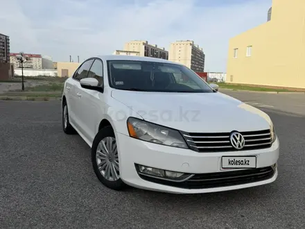 Volkswagen Passat 2013 года за 4 300 000 тг. в Атырау – фото 2