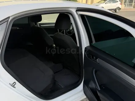 Volkswagen Passat 2013 года за 4 300 000 тг. в Атырау – фото 7