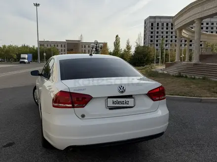 Volkswagen Passat 2013 года за 4 300 000 тг. в Атырау – фото 5
