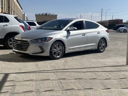 Hyundai Elantra 2016 года за 6 000 000 тг. в Жанаозен – фото 3