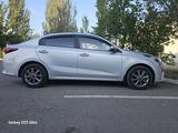 Kia Rio 2020 года за 10 000 000 тг. в Петропавловск – фото 2