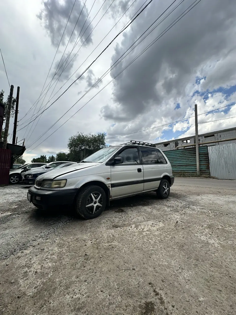 Mitsubishi Space Runner, 1992