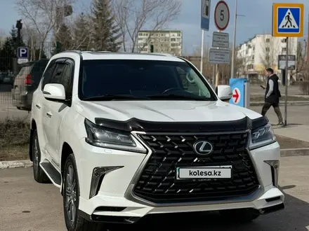 Lexus LX 570 2016 года за 35 900 000 тг. в Астана – фото 5