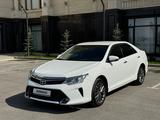 Toyota Camry 2015 года за 11 700 000 тг. в Шымкент