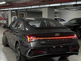 Hyundai Elantra Luxe 2023 года за 10 500 000 тг. в Шымкент – фото 4
