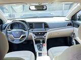 Hyundai Elantra 2016 годаfor7 500 000 тг. в Шымкент – фото 4