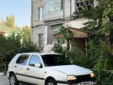 Volkswagen Golf 1993 годаүшін1 000 000 тг. в Тараз