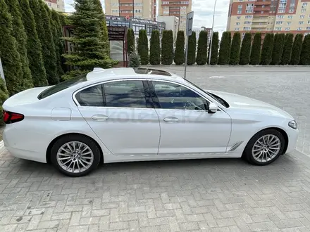 BMW 530 2022 года за 30 300 000 тг. в Москва – фото 4