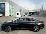 Volkswagen Passat 2020 года за 11 000 000 тг. в Алматы – фото 2