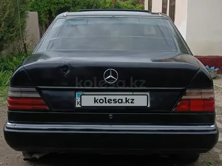 Mercedes-Benz E 200 1991 года за 780 000 тг. в Шу – фото 4