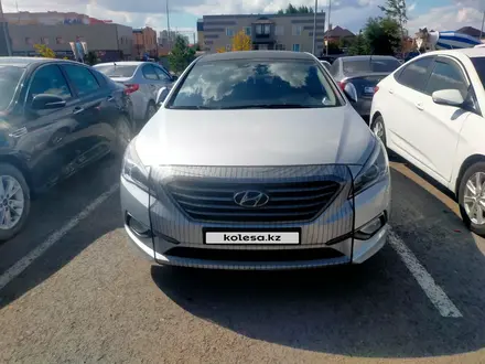 Hyundai Sonata 2015 года за 4 000 000 тг. в Астана – фото 2