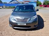 Toyota Sienna 2017 года за 15 300 000 тг. в Рудный