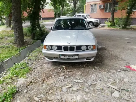 BMW 530 1992 года за 2 200 000 тг. в Тараз