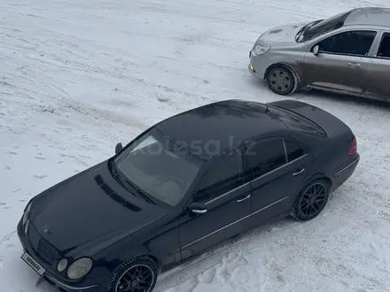 Mercedes-Benz E 320 2003 года за 6 500 000 тг. в Семей – фото 3