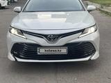 Toyota Camry 2018 года за 12 650 000 тг. в Алматы