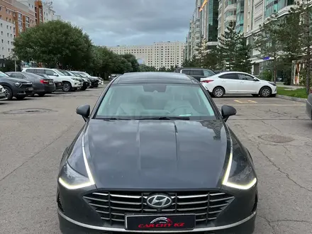 Hyundai Sonata 2021 года за 12 800 000 тг. в Астана – фото 2