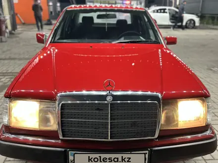 Mercedes-Benz E 230 1991 года за 1 800 000 тг. в Алматы – фото 2