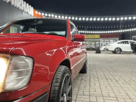 Mercedes-Benz E 230 1991 года за 1 800 000 тг. в Алматы – фото 4