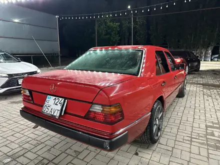 Mercedes-Benz E 230 1991 года за 1 800 000 тг. в Алматы – фото 22