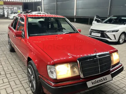 Mercedes-Benz E 230 1991 года за 1 800 000 тг. в Алматы – фото 3