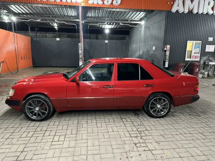 Mercedes-Benz E 230 1991 года за 1 800 000 тг. в Алматы – фото 6