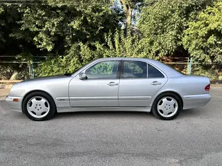 Mercedes-Benz E 430