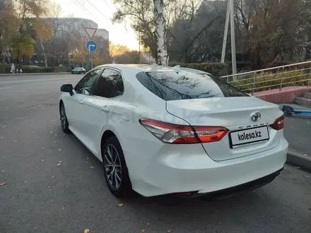 Toyota Camry 2021 года за 15 450 000 тг. в Алматы – фото 8