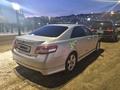 Toyota Camry 2011 годаүшін8 000 000 тг. в Актобе – фото 2