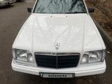 Mercedes-Benz E 200 1994 годаүшін1 550 000 тг. в Тараз – фото 2