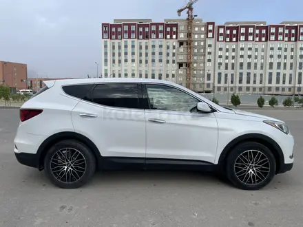 Hyundai Santa Fe 2017 года за 5 800 000 тг. в Актау – фото 5